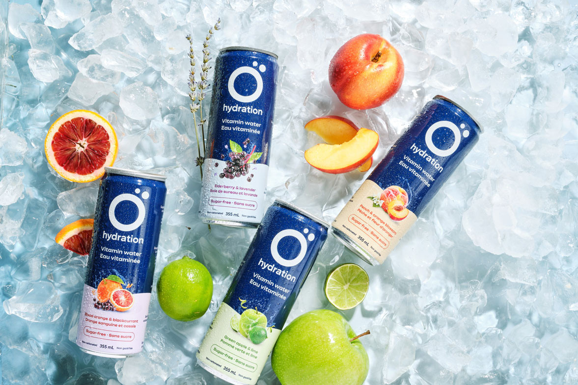 Design de canettes Ö Hydration pour boissons d’hydratation aux saveurs fruitées signé Mimosa Design